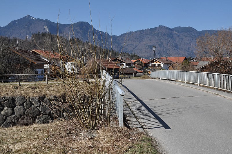 bingo-im-kopf-eschenlohe-00819-ortsschild-sankt-maiwald-drehort bingo-im-kopf-eschenlohe-00819-ortsschild-sankt-maiwald-drehort