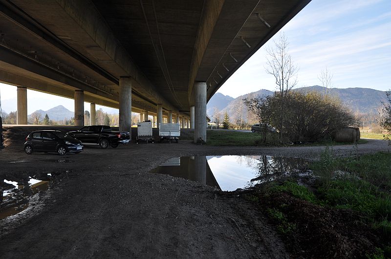marie-fngt-feuer-ohlstadt-unter_autobahnbrcke-19-00332